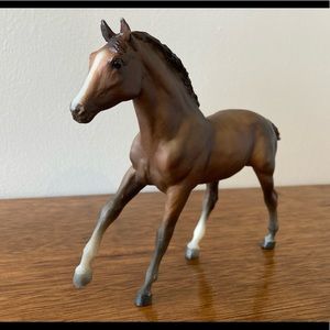 Breyer Horse - Action Stock Horse Foal #934
